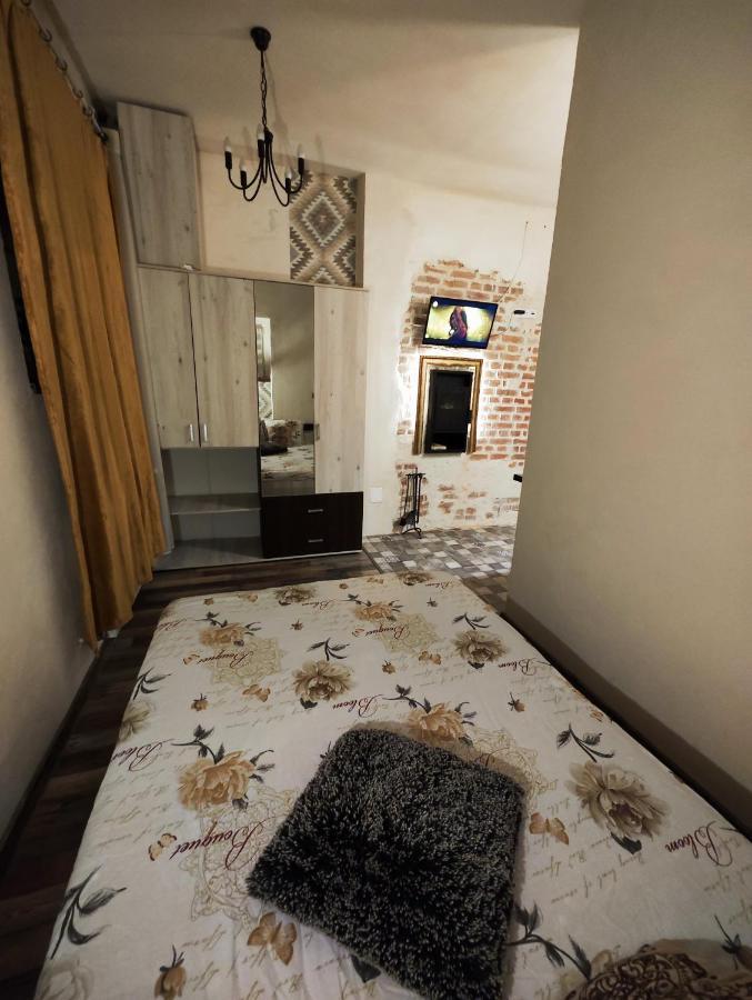 Old City Romantic Studio Брашов Экстерьер фото