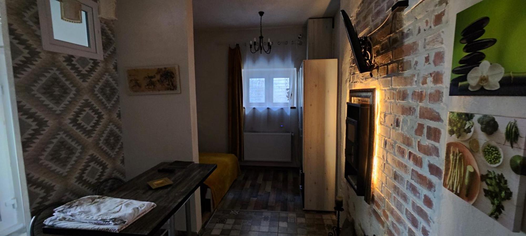 Old City Romantic Studio Брашов Номер фото